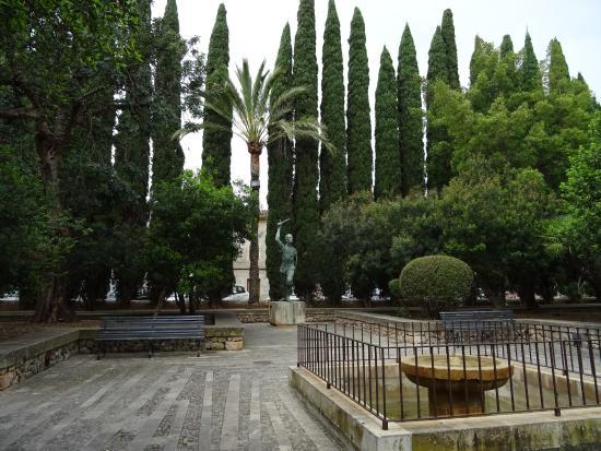 los Jardines de Joan March y Torre Desbrull