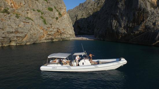 Znautic Charter & Service