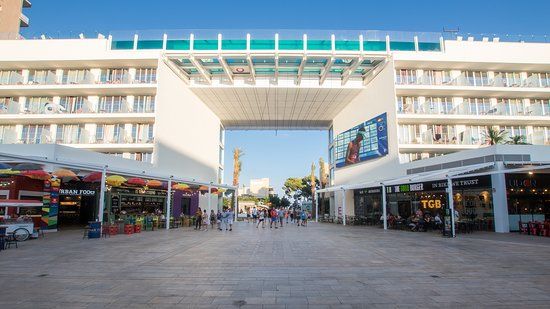 Momentum Plaza